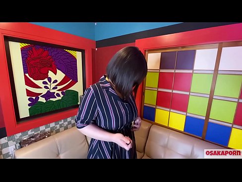 ❤️ Japönsk sæta með stór brjóst fróar sér með kynlífsleikföngum og fær fullnægingu. Hún talar í viðtali um helvítis reynslu sína. Risastór brjóst og loðin kisa stynja hátt. Osakaporn ❤️❌ Harð klám á klám is.porn-impact.ru